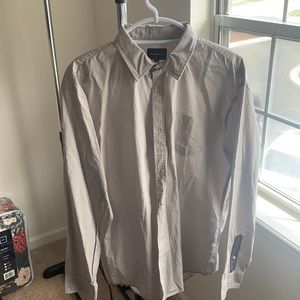 Trouvaille light gray long sleeve button up!